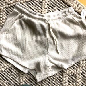 NWT GAP Waffle Shorts in Cream Size S